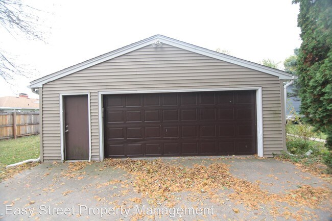 Foto del edificio - 4 br, 2 bath House - 1728 20 1/2 Ave