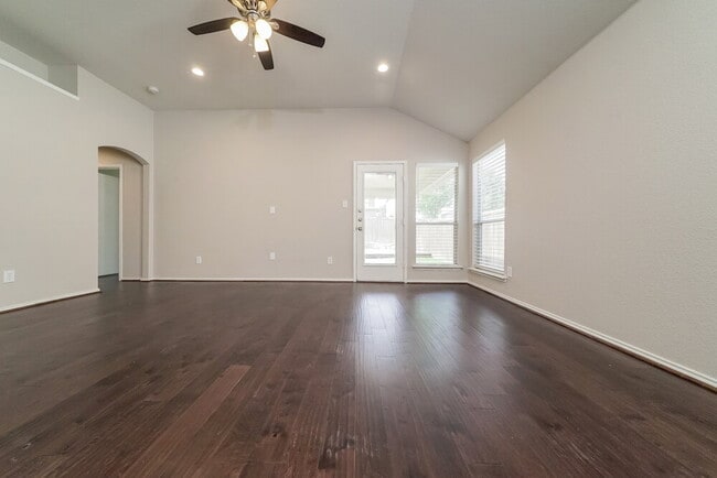 Foto del edificio - 1005 Fort Apache Dr