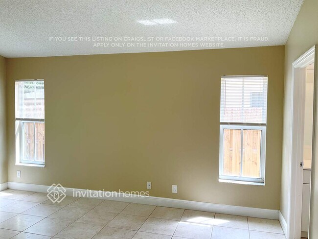 Foto del edificio - 6249 Island Way