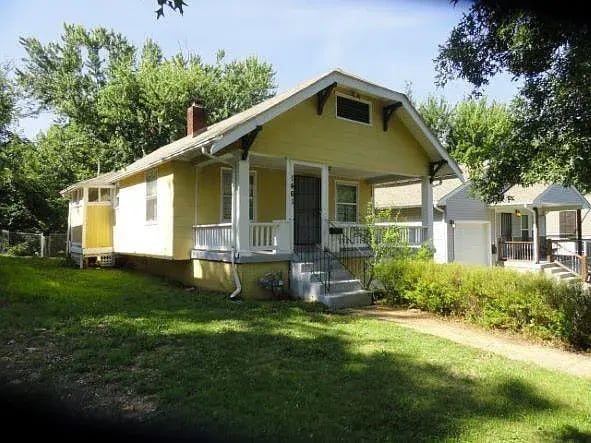 Building Photo - 1461 E 66th Ter