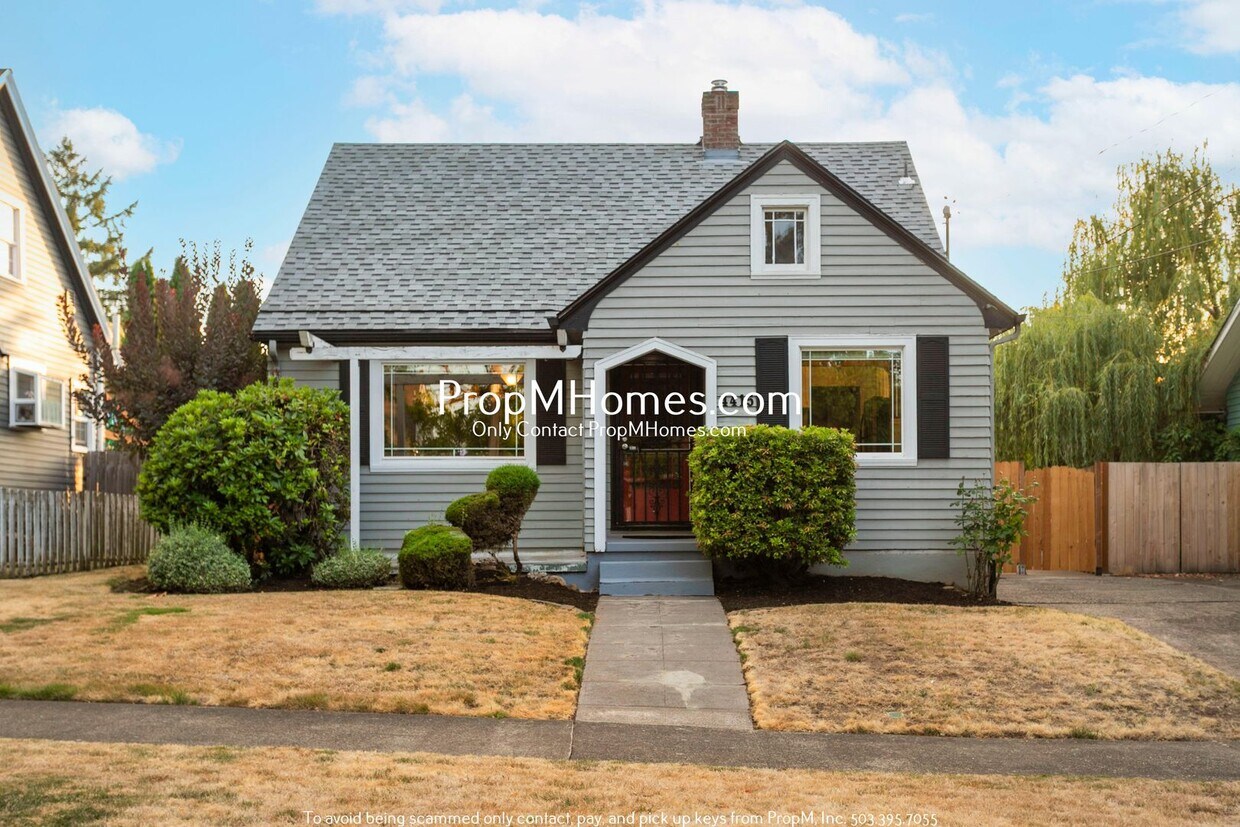 Primary Photo - Charming Four Bedroom Home in NE!