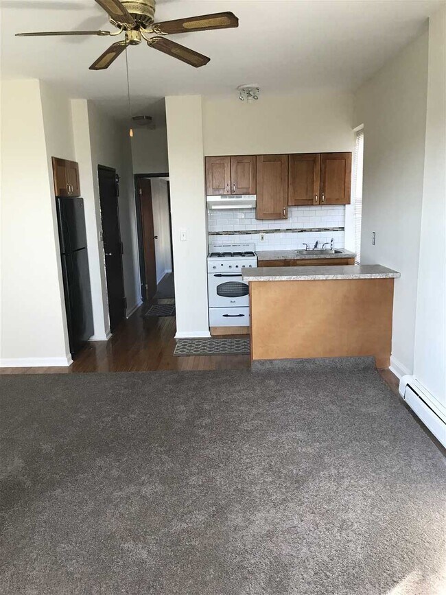 Building Photo - 445 Ogden Ave