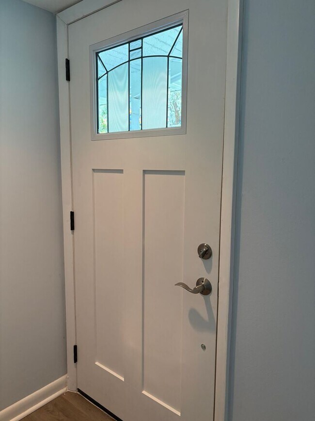 Foto del edificio - 2510 Lake Ellen Dr