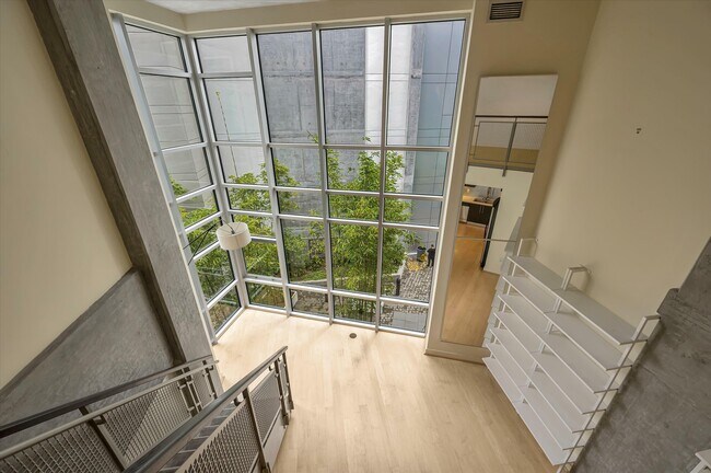 Building Photo - 200 Brannan St
