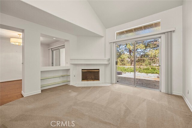 Building Photo - 553 S Glenhurst Dr