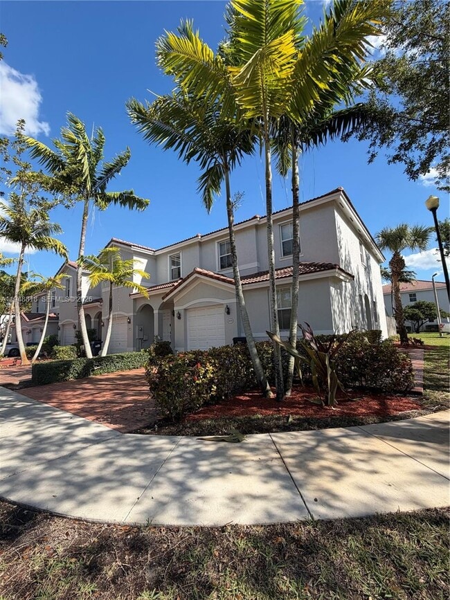 Foto del edificio - 20715 NE 10th Ct