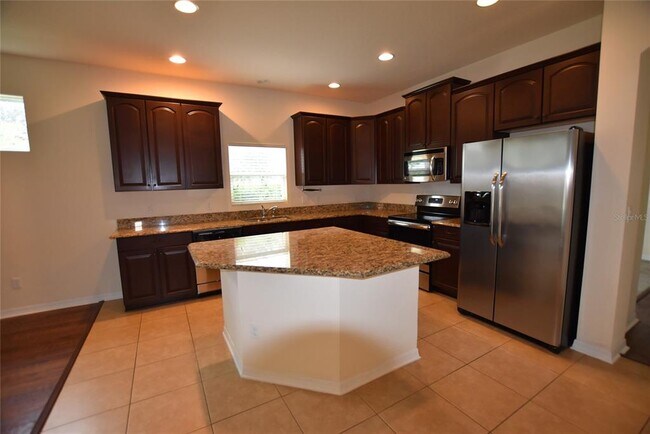 Foto del edificio - 708 Lake Tarpon Way