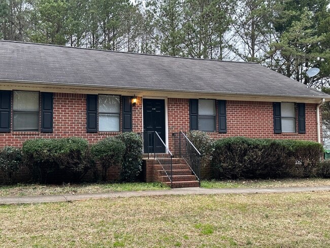 Front entrance - 319 Whitehead Rd