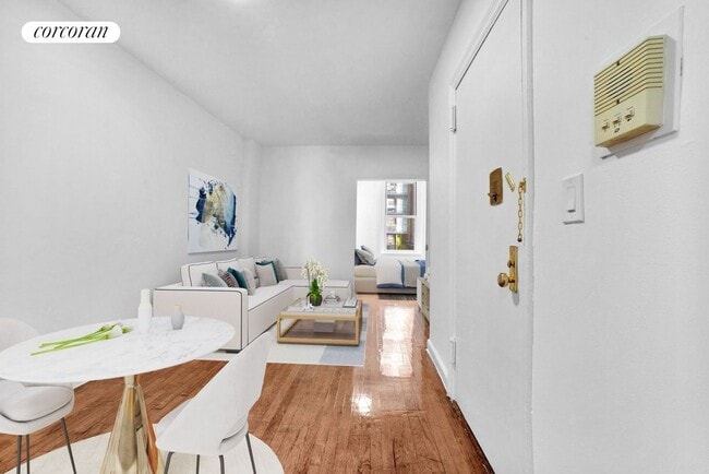 Building Photo - 1407 2nd Ave