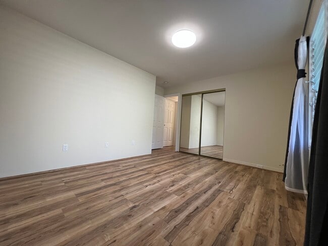 Building Photo - 2349 Palolo Ave