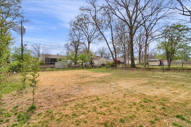 Building Photo - 5215 Rockland Rd