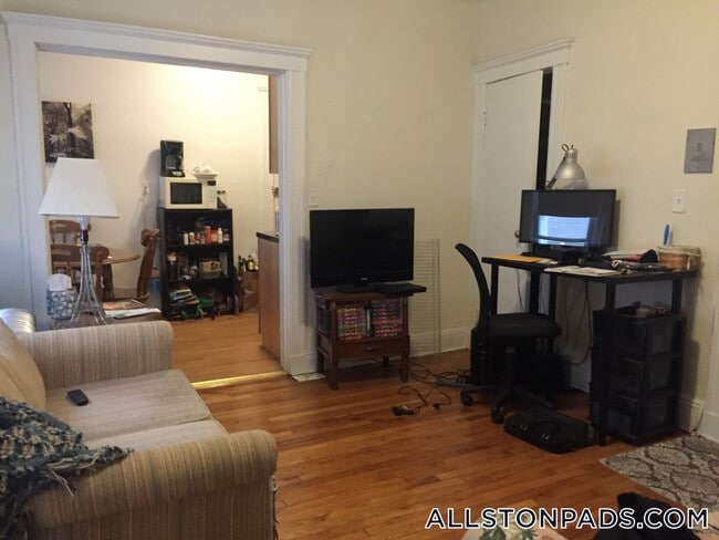 Building Photo - 109 Brainerd Rd