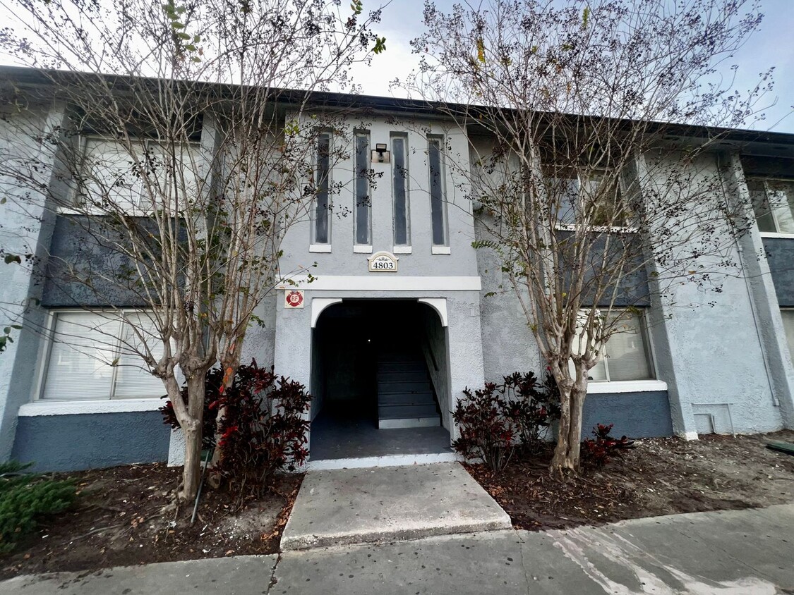Primary Photo - 3 Bedroom 2 Bath Millennium Palms Condo wi...