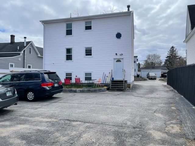 Building Photo - 591 Amory St