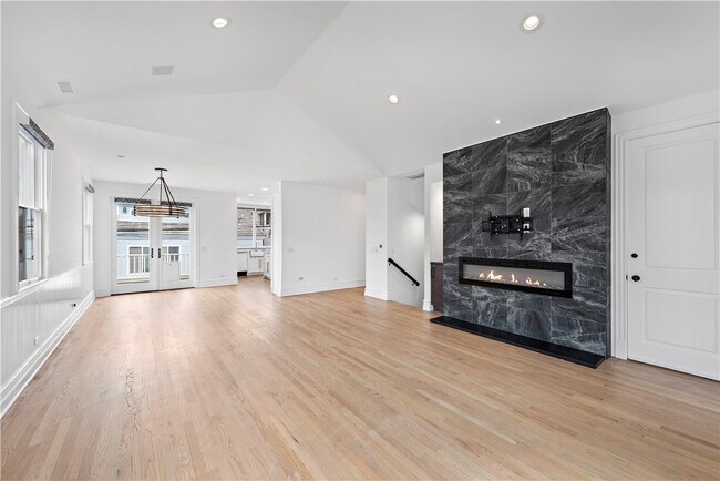 Foto del edificio - 503 Goldenrod Ave