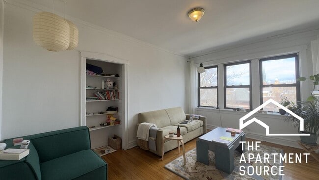 Building Photo - 2921 W McLean Ave