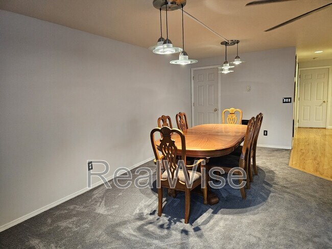 Foto del edificio - 3109 NE 118th Ave