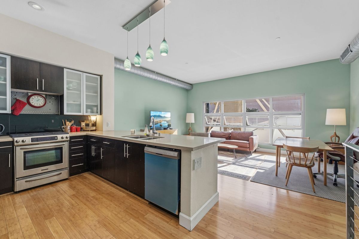 Foto del edificio - 133 The Promenade N