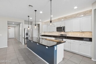 Building Photo - 17766 W Granite View Dr