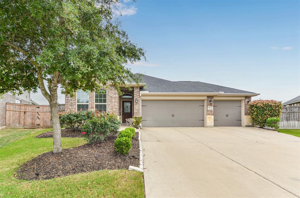 Primary Photo - 5802 Waterlily Park Ln