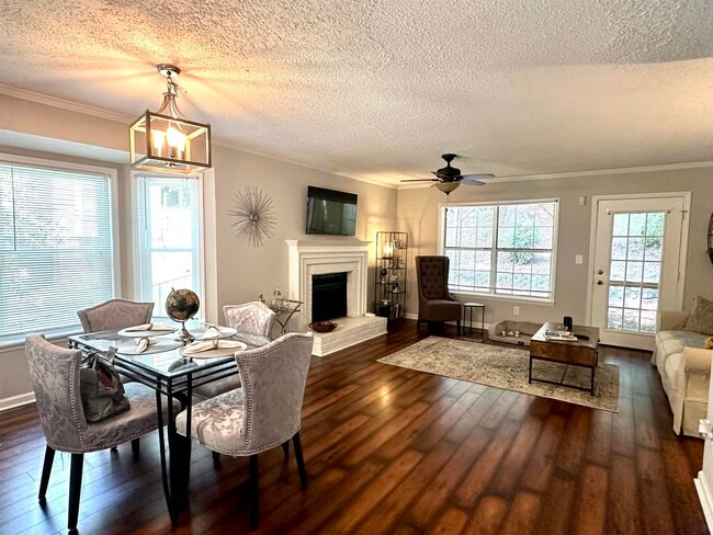 Building Photo - 5045 Laurel Springs Way SE