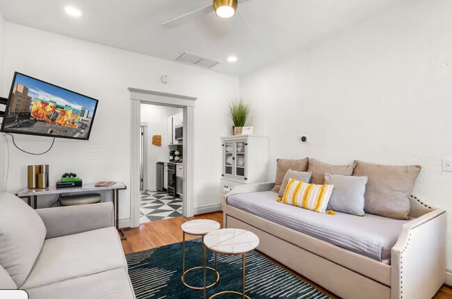 Foto del edificio - 311 N 3rd Ave