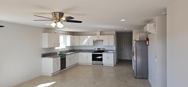 Foto del edificio - 537 E Ash St