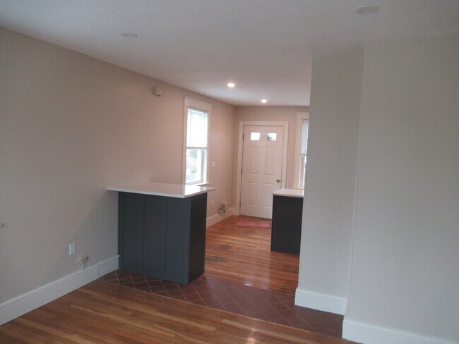 Building Photo - 55 Nichols St
