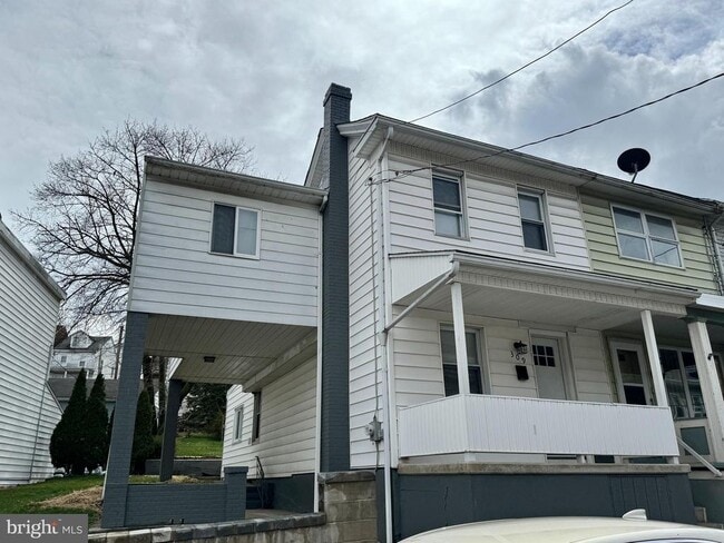 Building Photo - 309 Laurel St