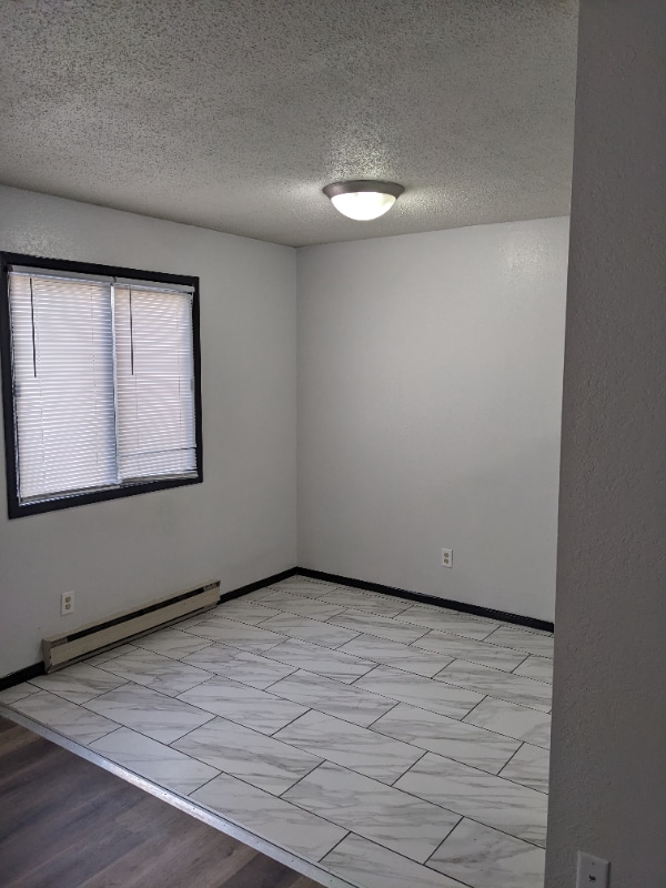 Building Photo - 300 Hopp Ave