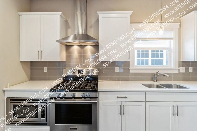 Foto del edificio - 499 S Bluestone Way