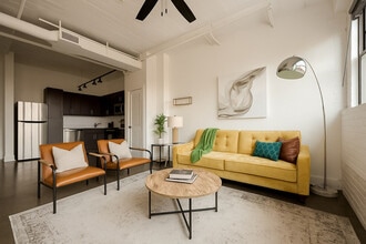 Building Photo - 215 N Santa Fe Ave