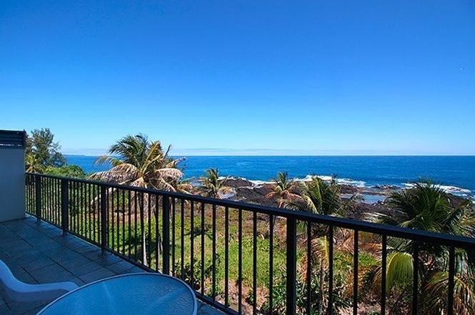 Stunning oceanview from private lanai - 2405 Kalanianaole Ave
