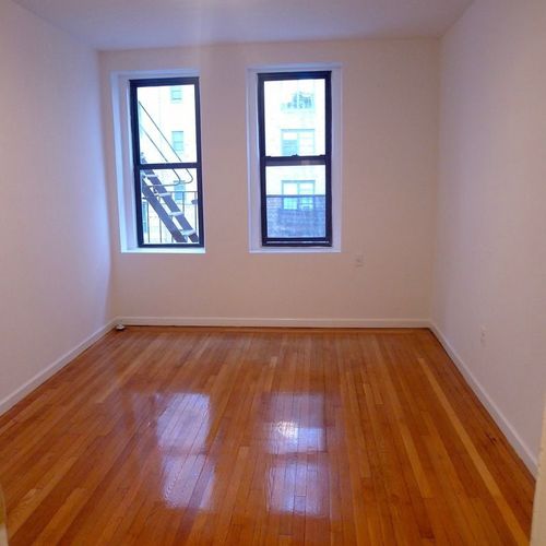 Foto del edificio - 415 W 24th St