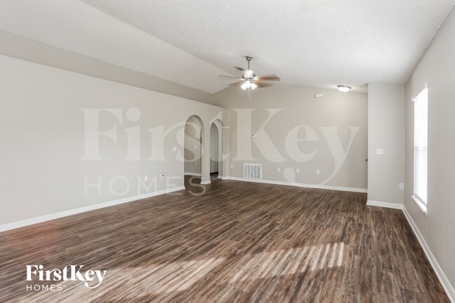 Building Photo - 6671 Gentle Oaks Dr N