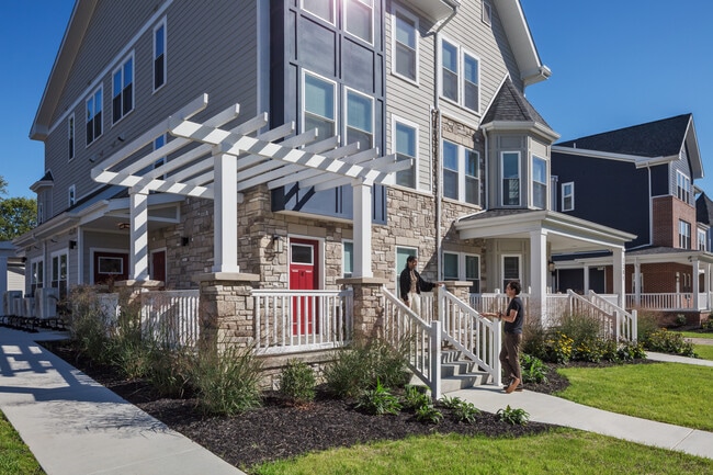 89th Rising - 89th Rising Apartments