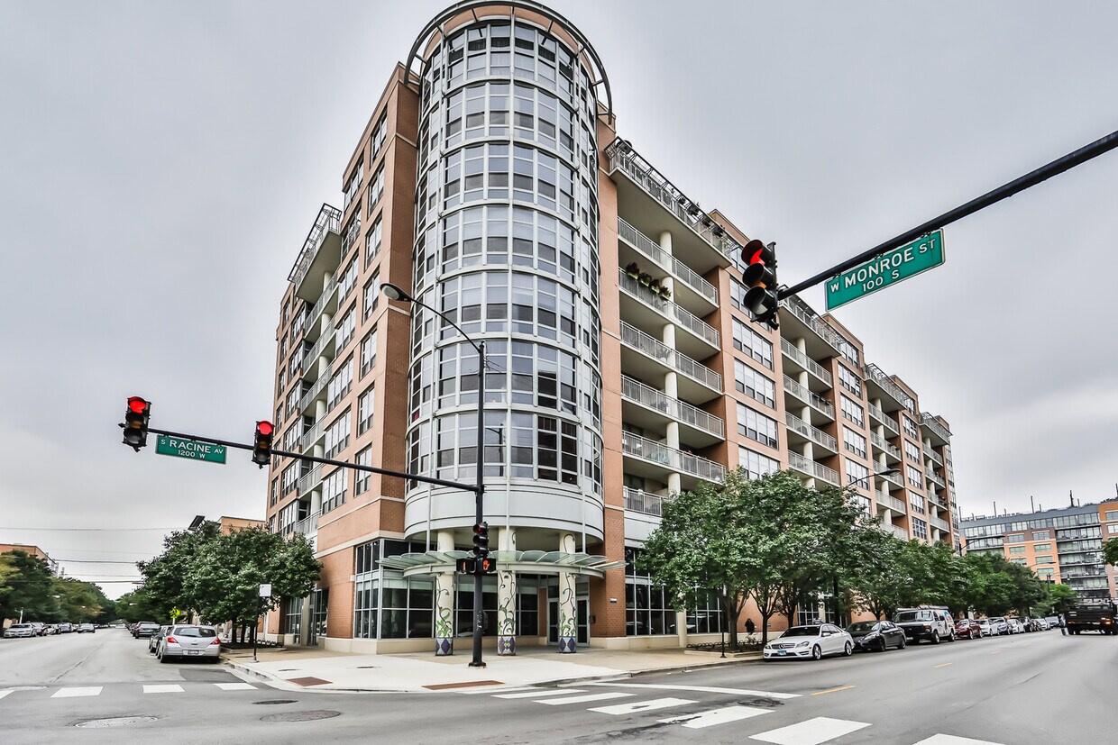 Primary Photo - 1200 W Monroe St