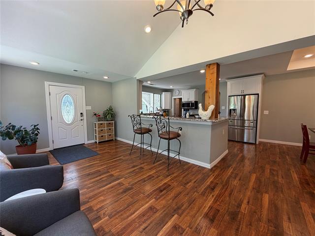 Foto del edificio - 7024 Red Bud Ln