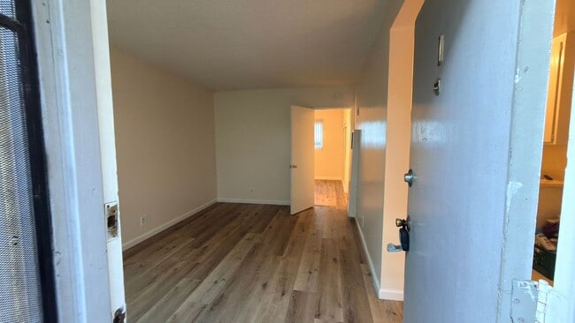 Building Photo - 1451 Redondo Ave