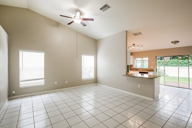 Foto del edificio - 13101 SW 17th Ct