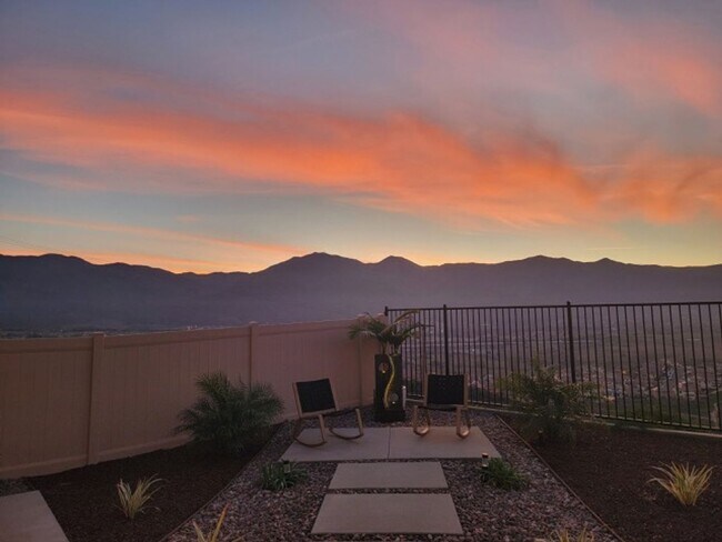 Foto del edificio - 24001 Phoebe Dr