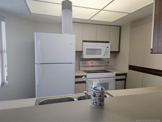 Foto del edificio - 3212 SE Aster Ln