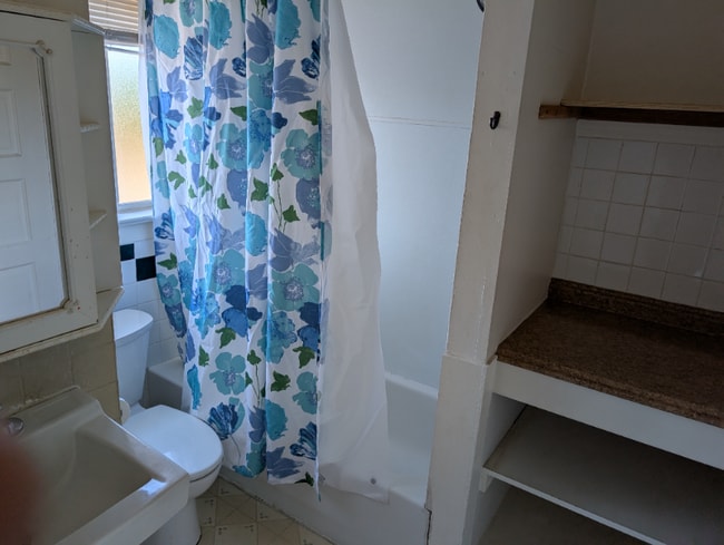 Photo - 1717 SE Clatsop St Apartment