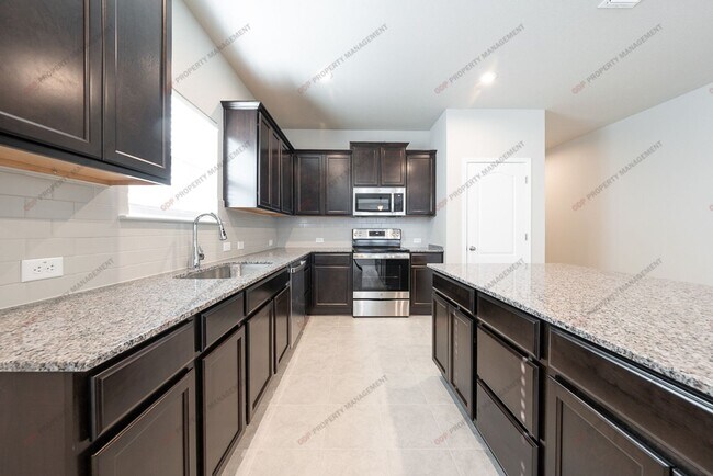 Foto del edificio - Stunning 4-Bedroom Home in Villages of Wes...