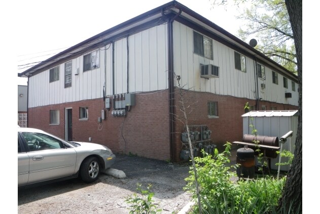 Building Photo - 10 N Douglas Ave