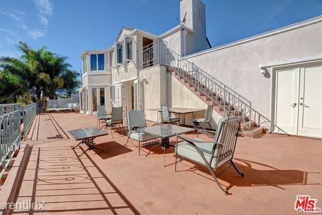Primary Photo - 11822 Kearsarge St