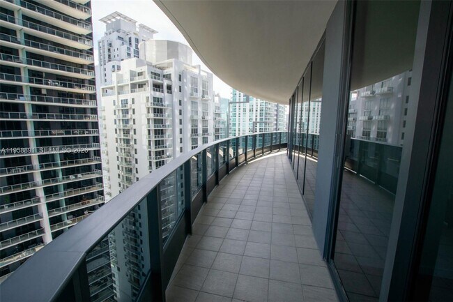 Foto del edificio - 1000 Brickell Plaza