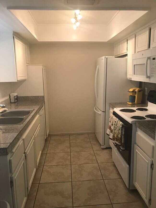 Foto del edificio - 1407 N Sunrise Way