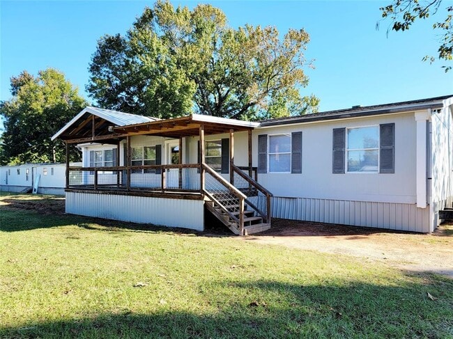 Building Photo - 305 Paddock St