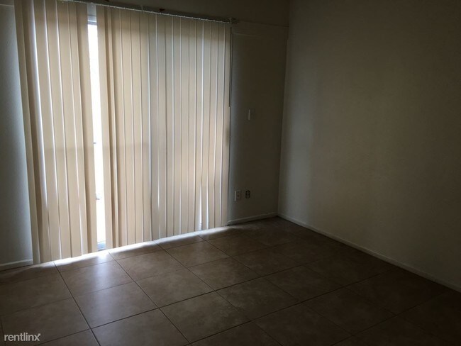 Building Photo - 706 S Stapley Dr
